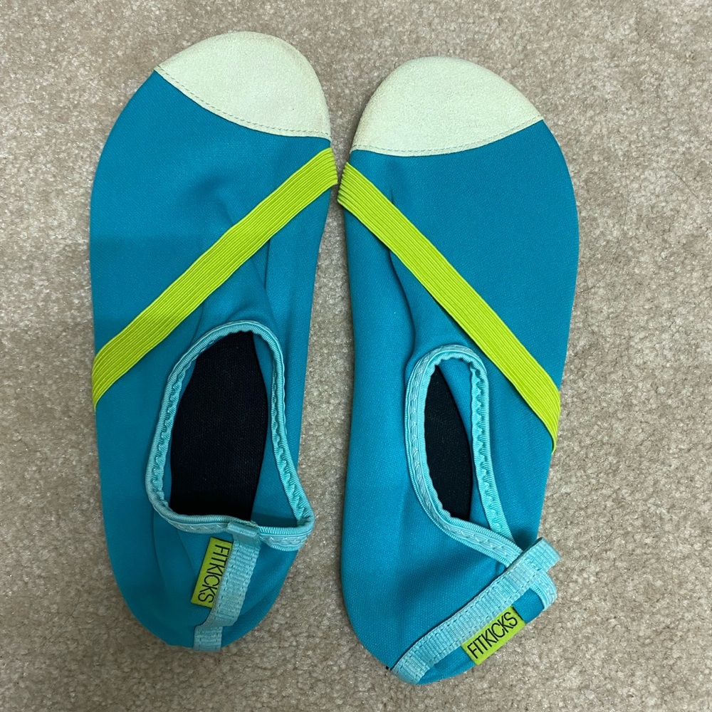 Fitkicks yoga activa water shoes